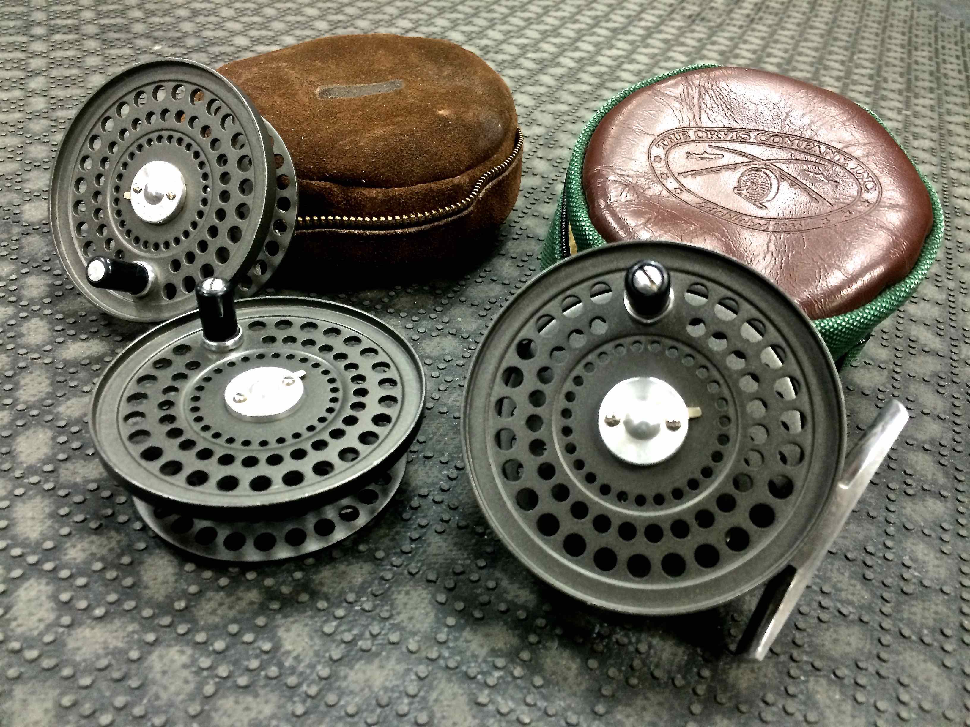 SOLD! – Orvis CFO III Fly Reel – Made in England – C/W 2 Spare