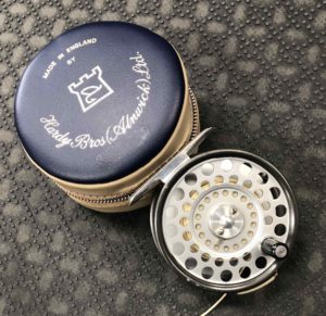 Hardy Classic Lightweight Series - The Featherweight Fly Reel c/w Zippered Vinyl Pouch - EXCELLENT CONDITION! - $185