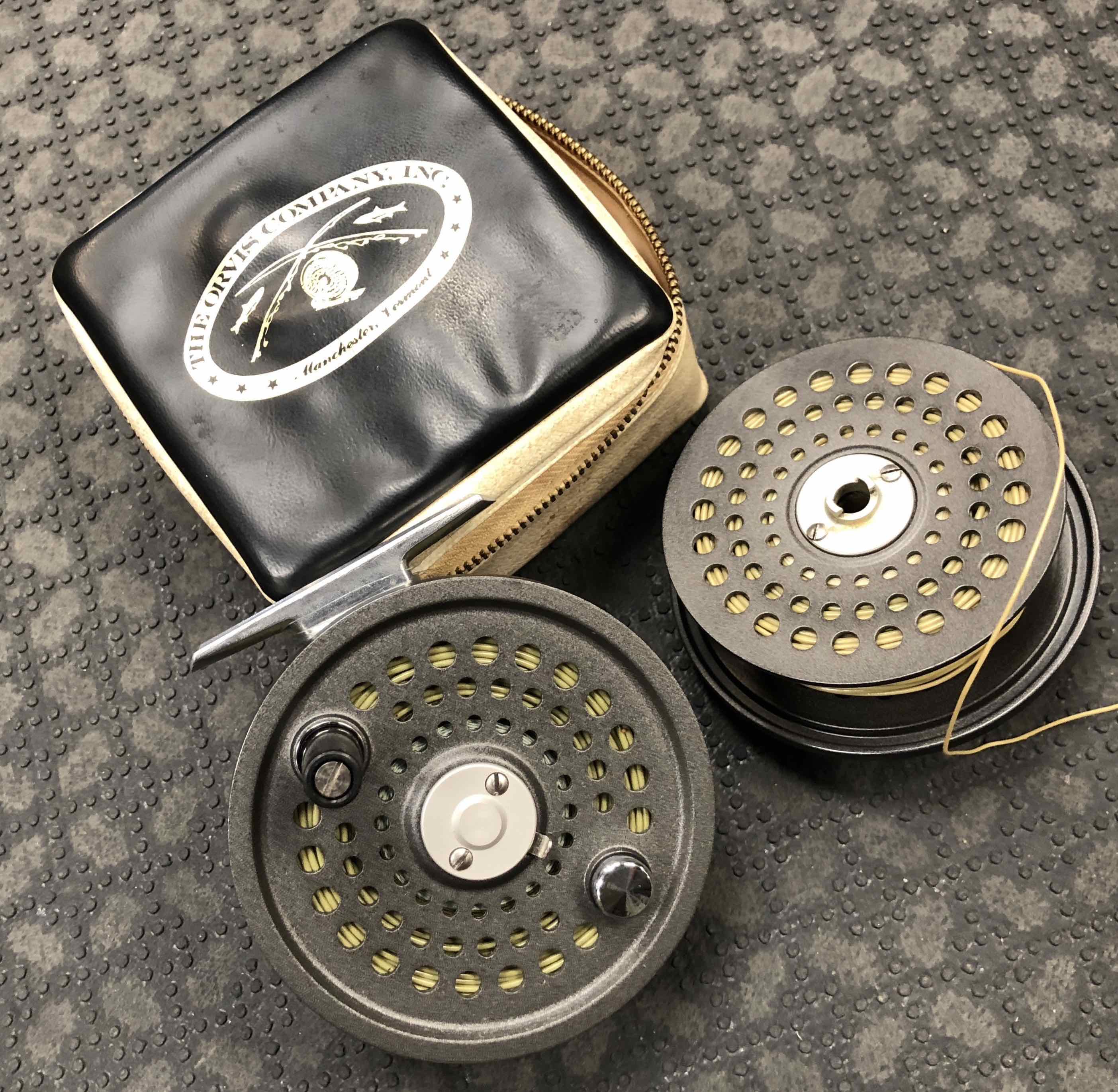 Orvis Battenkill 7/8 Fly Reel, Spare Spool & Zippered Pouch c/w Two Fly Lines - GREAT SHAPE! - $175
