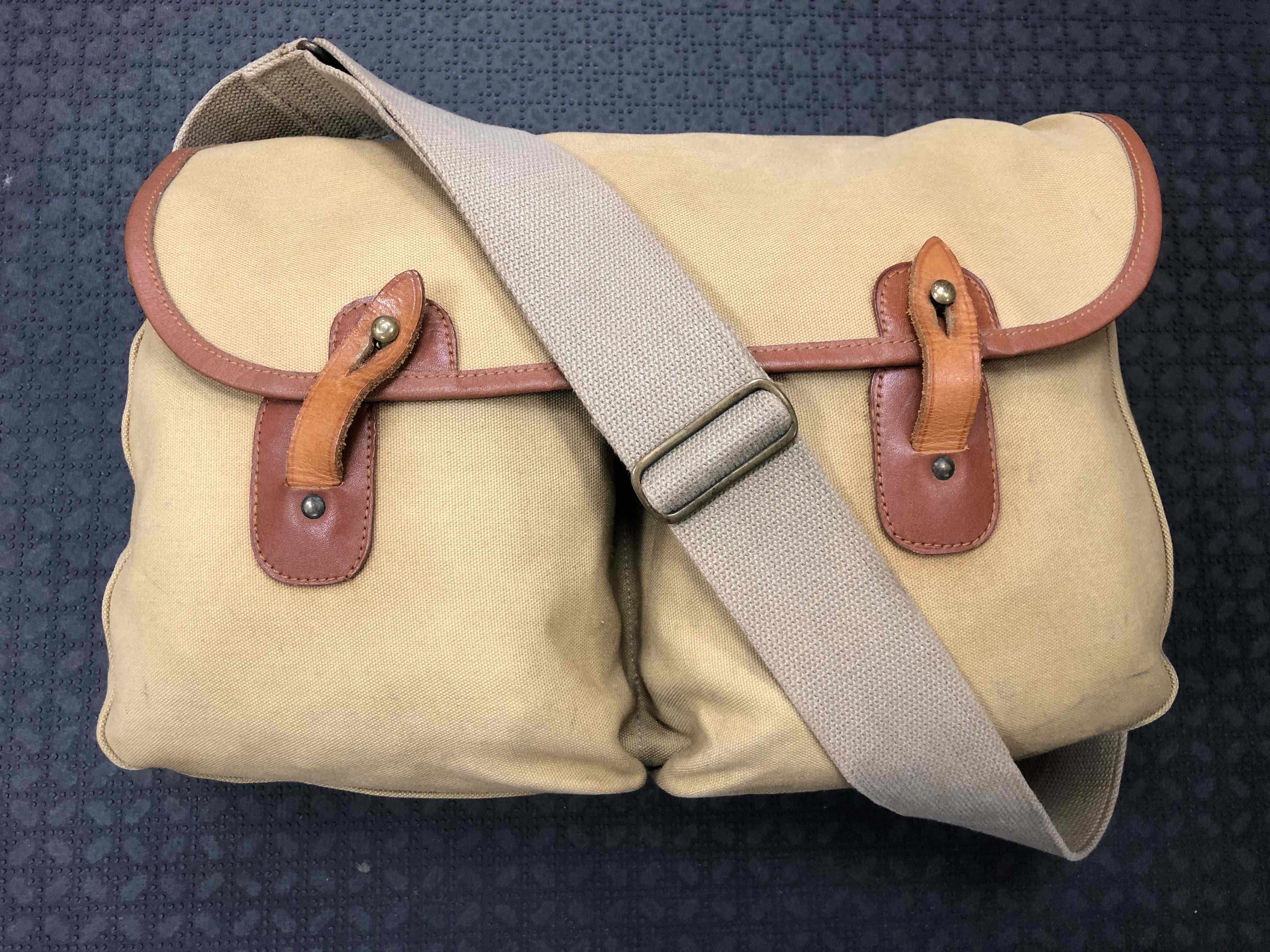SOLD! – “The Gelderburn” By Brady Halesowen – Over The Shoulder Fishing Bag  – GREAT SHAPE! – $95 – The First Cast – Hook, Line and Sinker's Fly Fishing  Shop