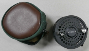 Orvis DXR 9/10 saltwater, standard arbour fly reel $100.00