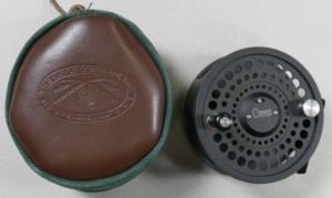 Orvis DXR 9/10 saltwater, standard arbour fly reel $100.00