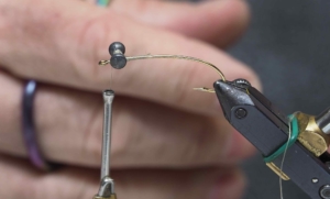 Tying Flies with Lead Dumbbell Eyes ...