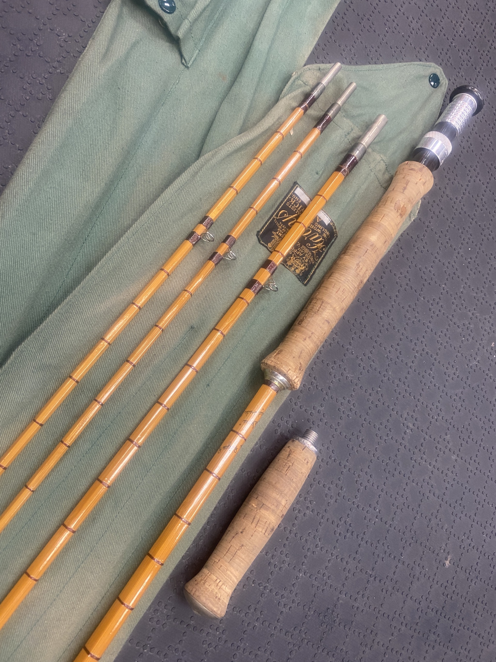 SOLD! – Vintage Hardy 9 1/2′ – 3pc – 2Tip – Rogue River Bamboo Fly Rod –  C/W 6″ Fighting Butt, 2 Ni Silver Ferrule Protectors & Original Bag – GREAT  SHAPE! –