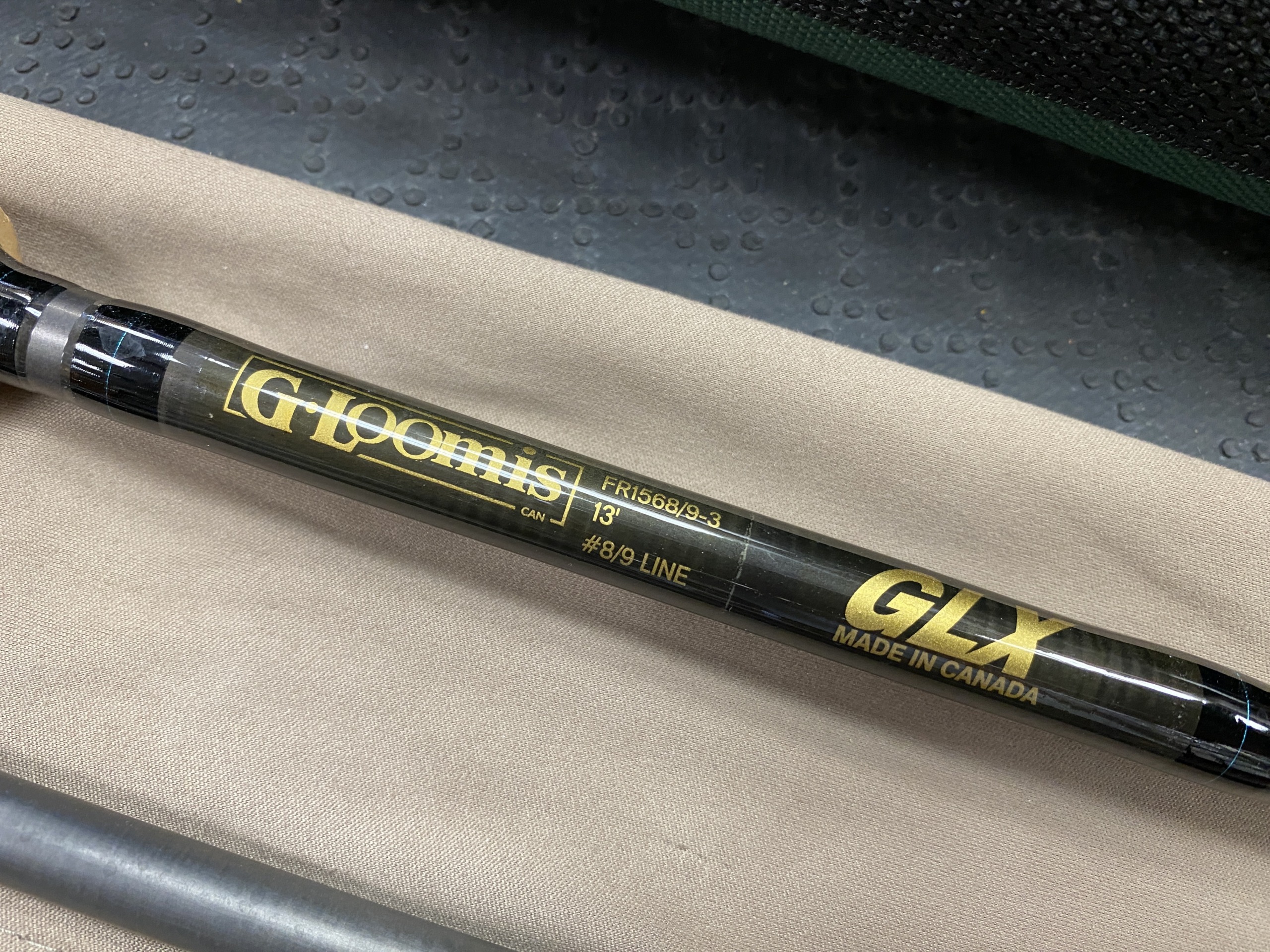 G. Loomis - GLX FR1568/9-3 Spey Rod - 13' - 8/9WT - 3Pc - Made in Canada - C/W TWO TIPS & Tube - GREAT SHAPE! - $400