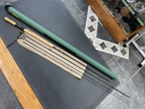 G. Loomis - GLX FR1568/9-3 Spey Rod - 13' - 8/9WT - 3Pc - Made in Canada - C/W TWO TIPS & Tube - GREAT SHAPE! - $400