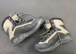 Simms Rivershed Wading Boots - C/W - Hardbite Studs & Star Cleats - Size 11 - LIKE NEW! - $200